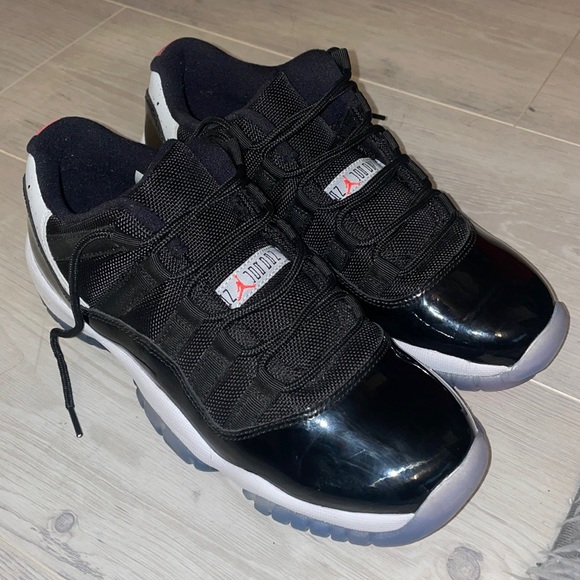 Air Jordan 11 Low ‘Infrared’