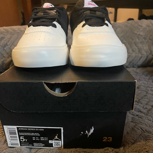 Jordan series es (gs) og all nib
